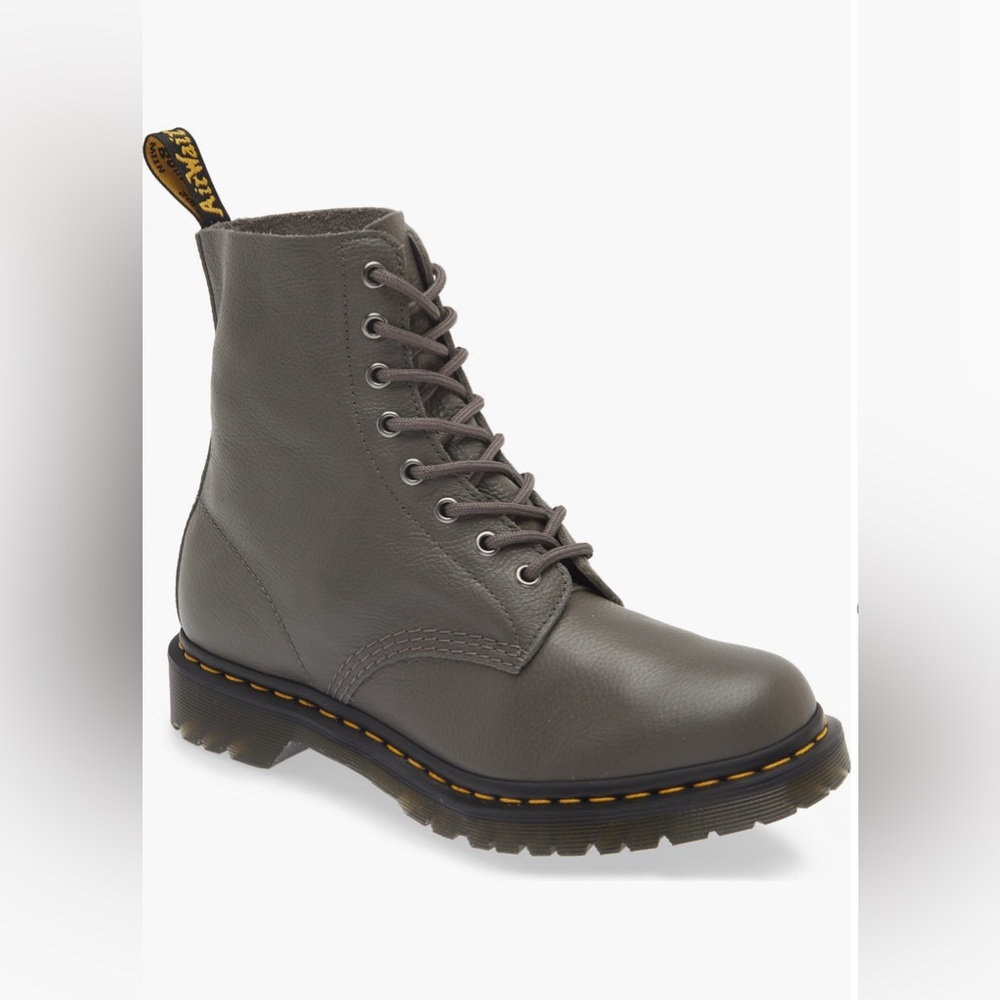 New Dr. Martens Women’s 1460 Pascal Virginia Leather Boots - Gunmetal